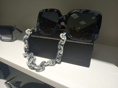 CHRISTIAN DIOR